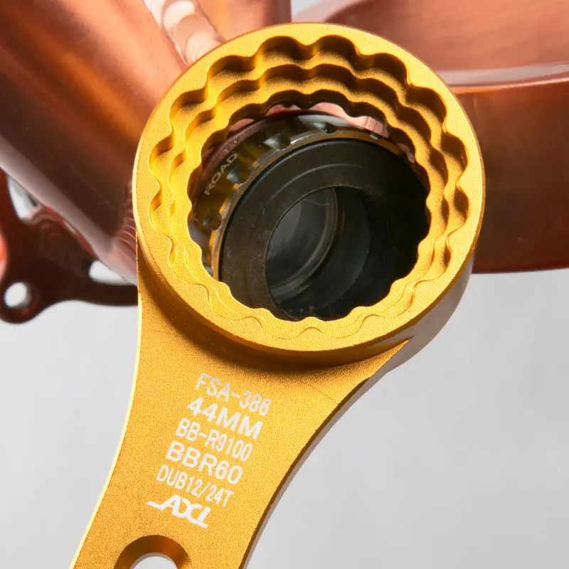 Многофункциональный ключ 6-в-1 – обзор и цена Bottom Bracket Press