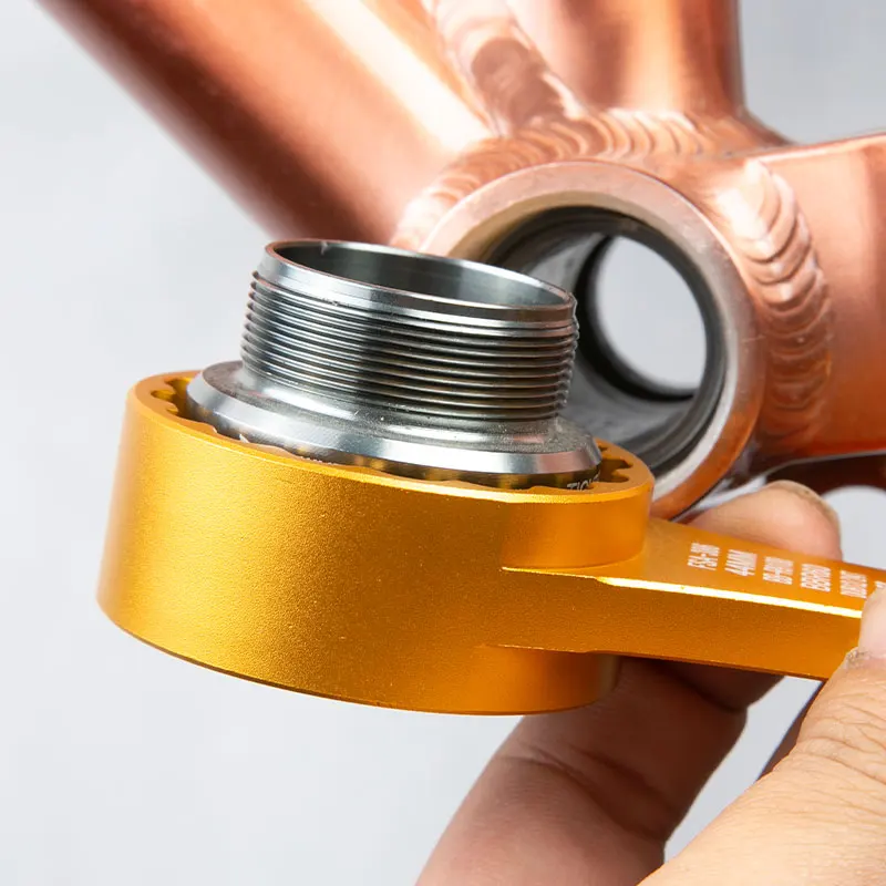 Многофункциональный ключ 6-в-1 – обзор и цена Bottom Bracket Press